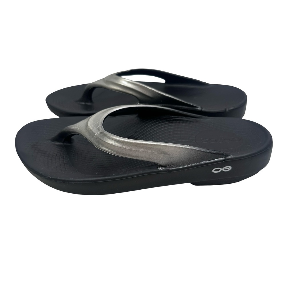 OOFOS OOlala Recovery Sandals Womens 8 EU 39 Black Metallic Silver Flip Flops - Picture 3 of 7